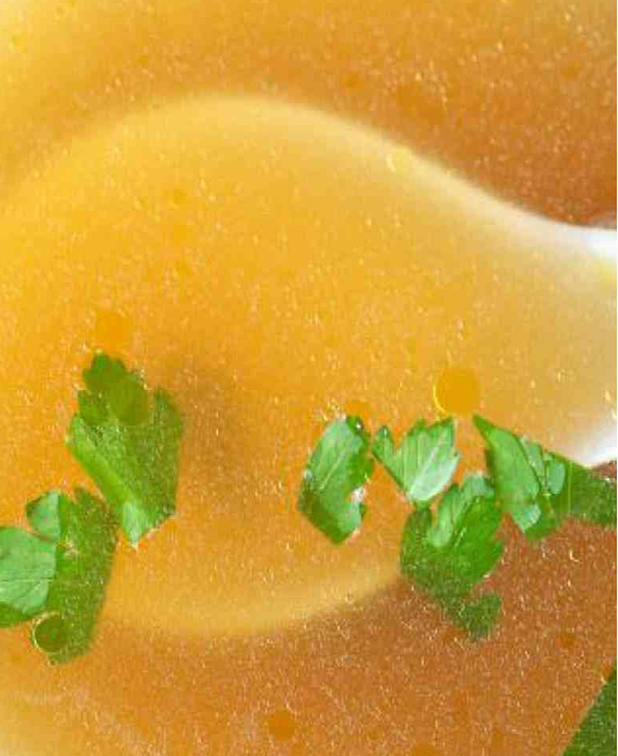 强化卫气的滋补汤 Bouillon de Bœuf ou Poulet Médecine Traditionnelle Chinoise