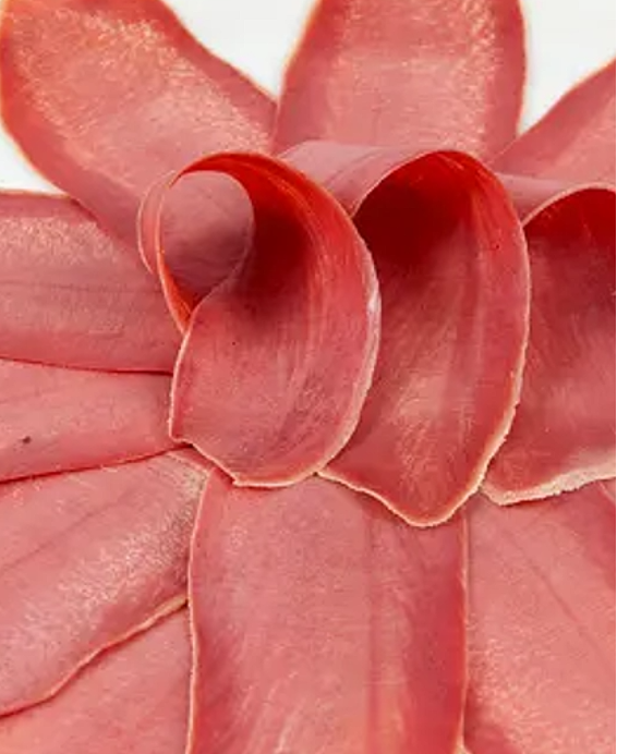 Recette traditionnelle de langue de bœuf écarlate : méthode complète, saumurage, cuisson et service gourmet