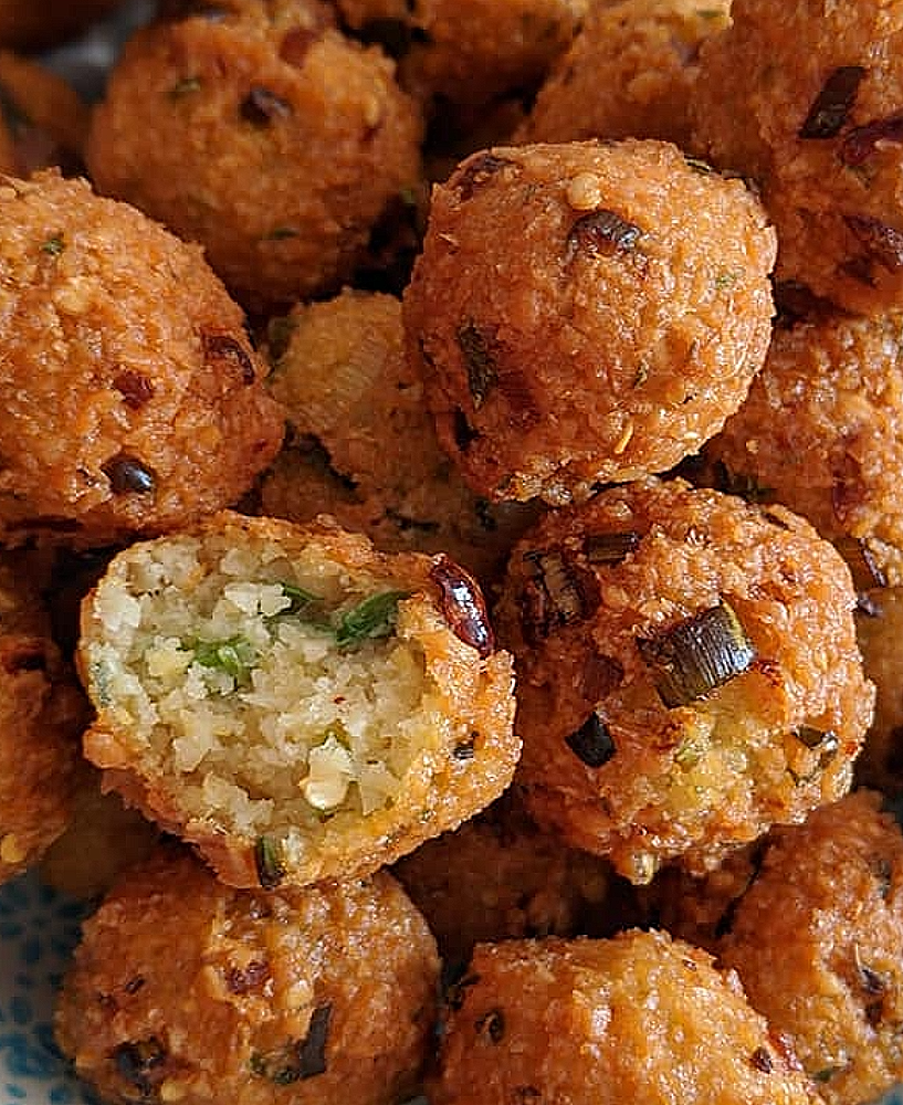 Recette authentique du bonbon piment — beignet épicé de légumineuses, street food emblématique de l'île Maurice