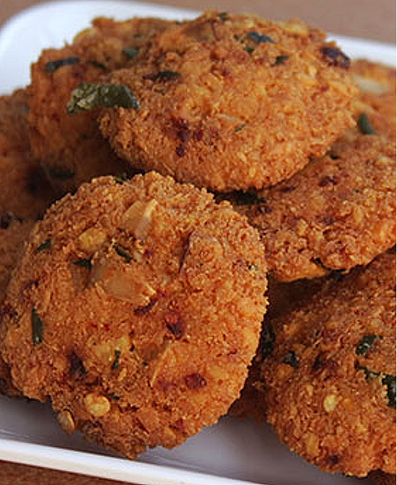 Recette authentique du Masala Vada — beignet croustillant de lentilles épicées du sud de l'Inde