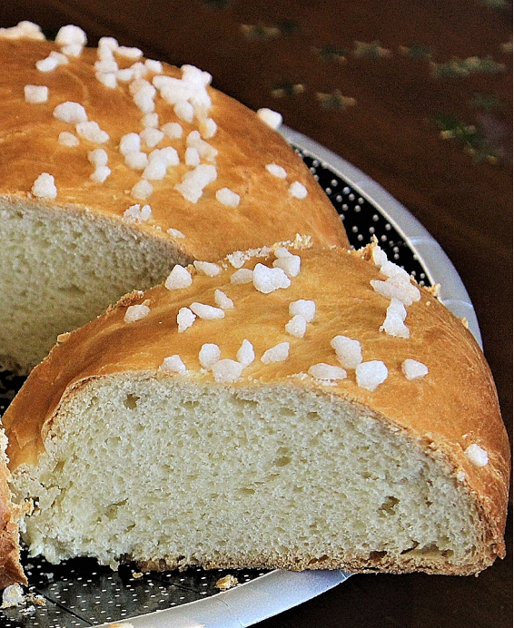 Recette de la fouace aveyronnaise authentique : le pain de fête du Rouergue, joyau de la boulangerie paysanne occitane.