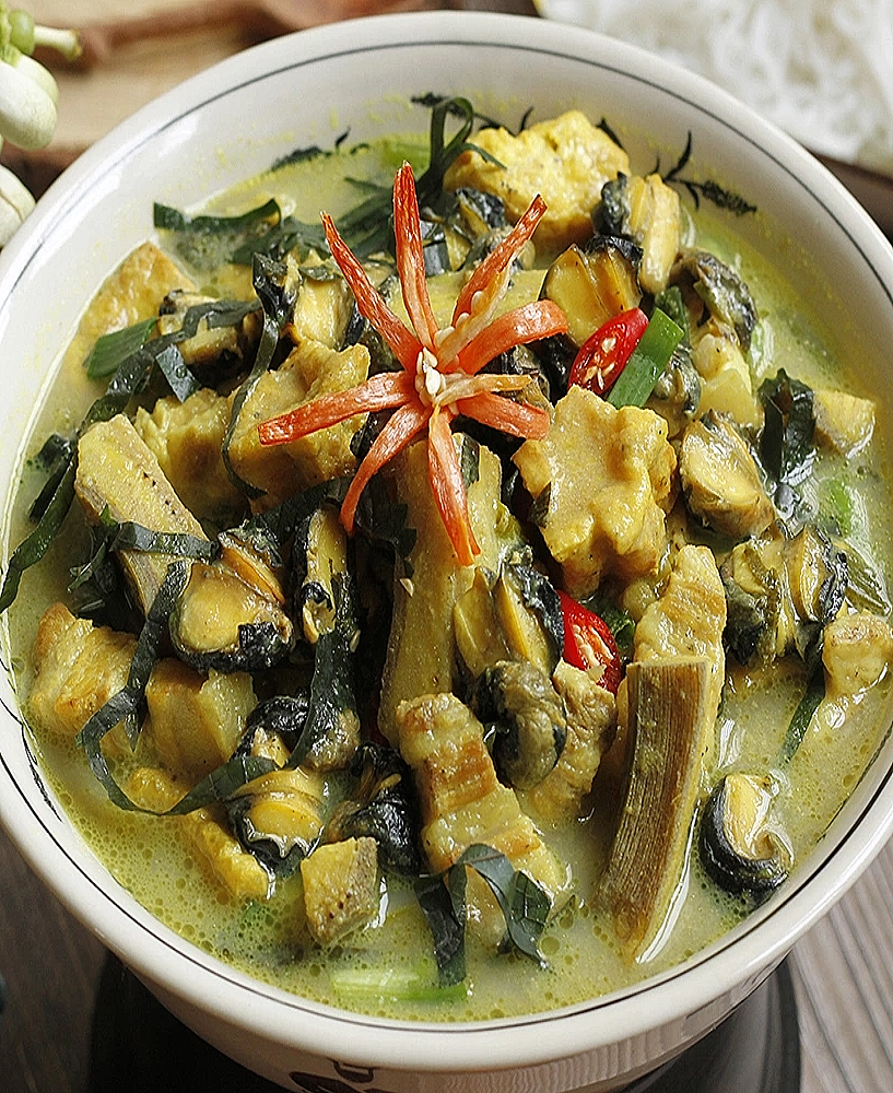 Recette Ốc Nấu Chuối Đậu (ragoût d’escargots aux bananes vertes et tofu frit du Vietnam)