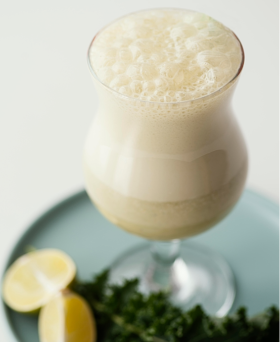 Recette de Syllabub anglais — Syllabub, dessert anglais traditionnel fondant et parfumé au vin blanc et au citron