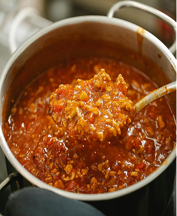 Recette du Ragù alla Bolognese — sauce bolognaise traditionnelle d'Émilie-Romagne, mijotée et onctueuse
