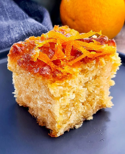 Recette grecque crétoise de Portokalopita traditionnelle à l'orange, pâte filo séchée et sirop parfumé