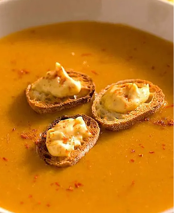 Recette traditionnelle française de Bouillabaisse – plat emblématique codifié de Marseille