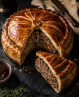 Recette du pithiviers de gibier, tourte feuilletée de tradition artisanale farcie d'une composition de viandes sauvages