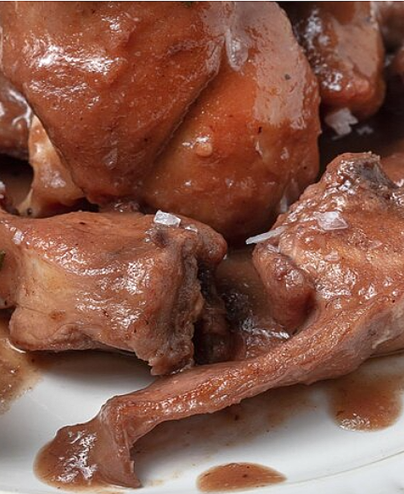 Recette de Lapin à la Liégeoise – plat traditionnel belge sucré-salé à base de sirop de Liège