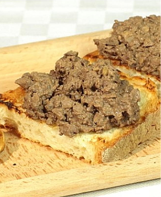 Recette gastronomique de Ragù di fegatini selon L’Apicio Moderno – foies de volaille à la romaine