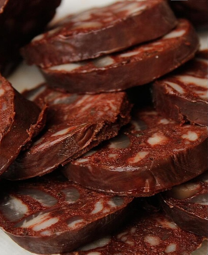 Recette traditionnelle de Boudin noir et blanc – charcuterie à base de sang et de viande, variantes régionales