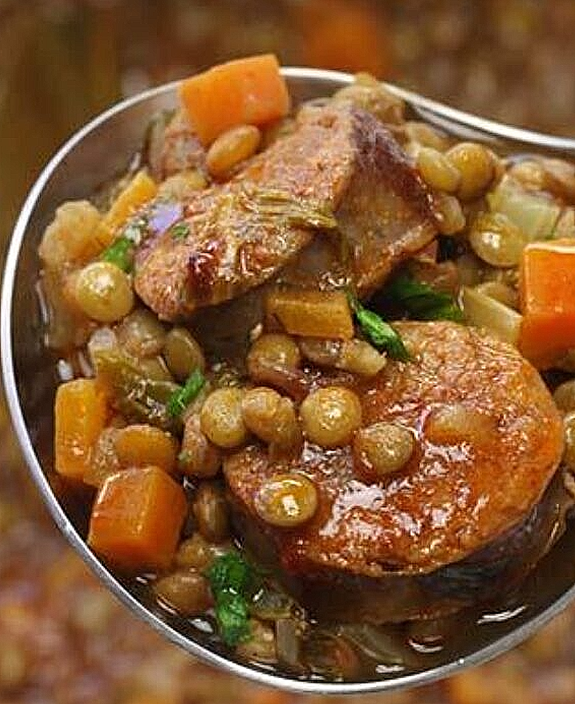 Recette lentejas guisadas traditionnelle espagnole au chorizo et légumes mijotés